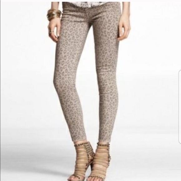 leopard jean